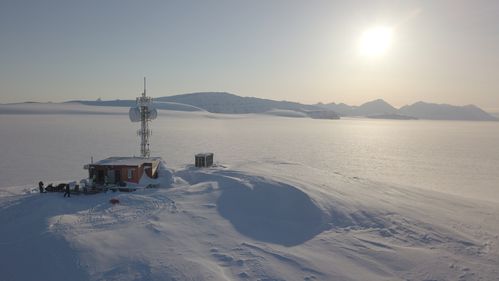Illustrasjon av Simulerer redningsaksjon på Svalbard for å teste nytt nødnett