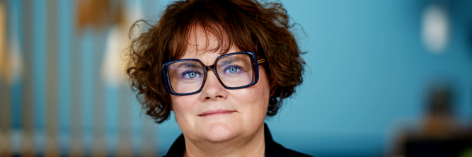 Illustrasjon av Danske teleselskaper kan bli anmeldt for bruk av KI-filter