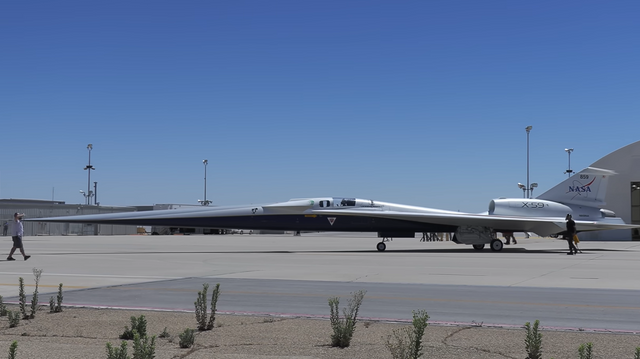 Her takser Nasas stillegående overlydsfly for første gang