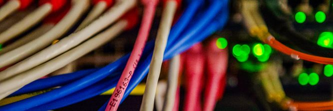 Illustrasjon av  Fant manglende sikkerhetsoppdateringer og svak overvåkning