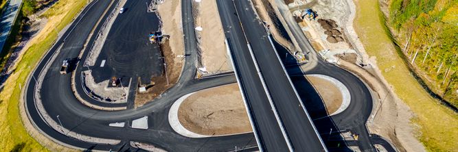 Illustrasjon av Fire av fem norske vei- og jernbaneprosjekter er ulønnsomme