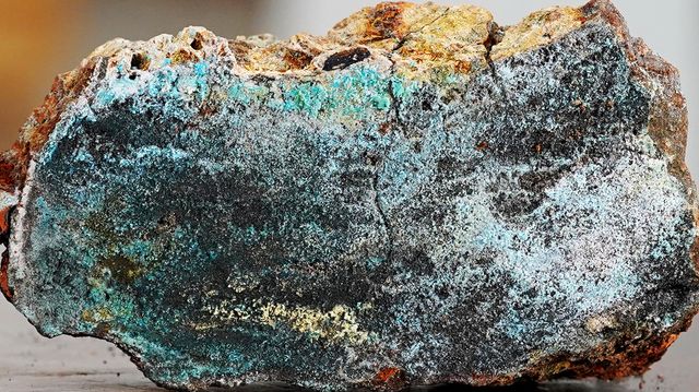 Kunstige geysirer kan løse mineralfloken