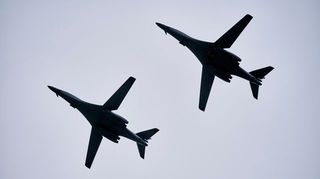 Amerikanske bombefly i Norge – skal trene med norske styrker