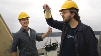 Tester om fiskebæsj kan fungere som en enorm karbonpumpe