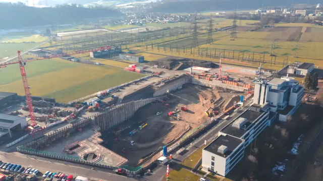 Her bygges enormt flytbatteri som skal stabilisere strømnettet i Europa