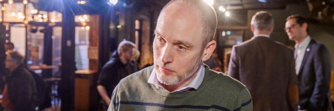 Illustrasjon av KI-toppenes bremseplan møter et problem