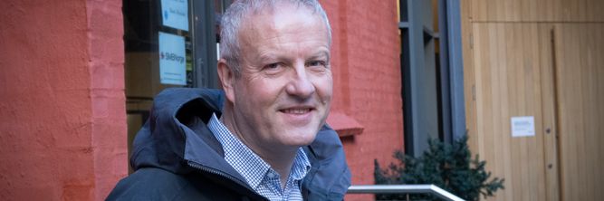 Illustrasjon av Krangler om innsyn i mobiltelefoner 