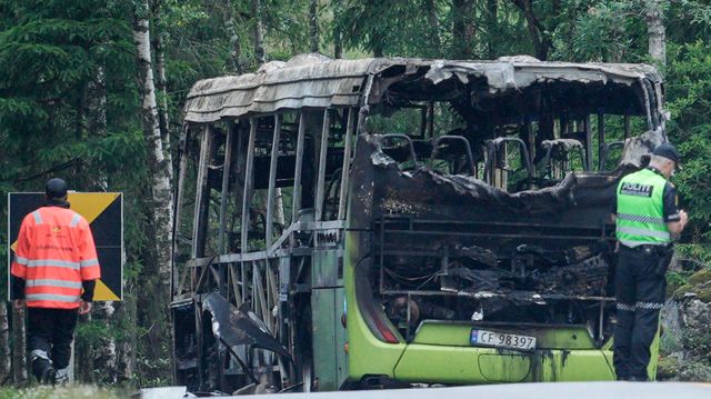 15-åring forklarer at bussbrann startet ved et uhell – nekter straffskyld