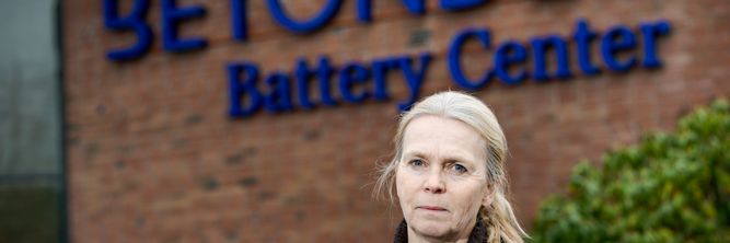 Illustrasjon av Batteriselskaper i pengeknipe