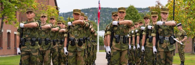 Illustrasjon av Startet førstegangstjeneste for få uker siden: – Det blir tøft