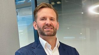 Illustrasjon av Erfaren politimann skal bygge opp cyberetterretning