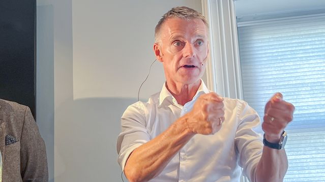 En byråkrat slår tilbake