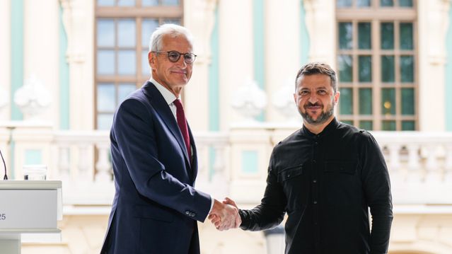 Støre: Vil gi 85 milliarder kroner til Ukraina også til neste år