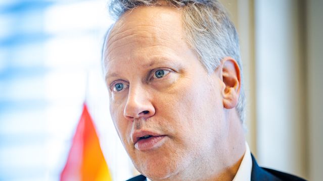 Samferdselsministeren: Ikke aktuelt å ta kinesiske busser ut av trafikk