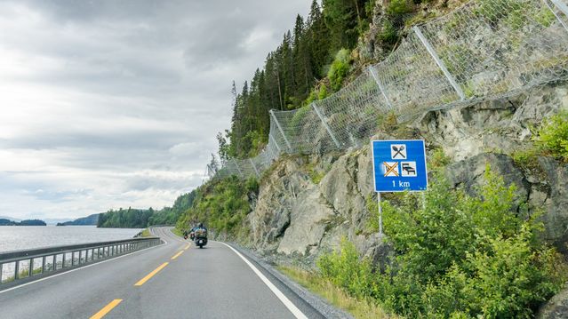 Nå starter reparasjonen av E6 ved Snåsavatnet