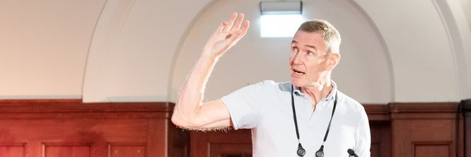 Illustrasjon av Lanserer ny norsk språkmodell – etter mye stanging av «hue i veggen»
