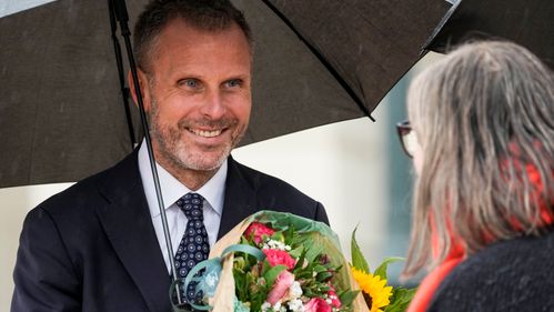 Illustrasjon av Han arver flere saker som kan bli svært brennbare