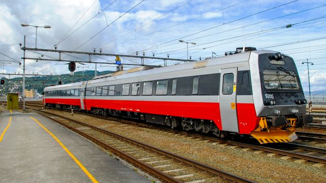 Flere detaljer om avlyst togdonasjon til Ukraina: Norge sa nei til ekstraregning på 15 millioner