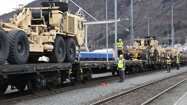 Norsk og svensk forsvar går sammen om jernbanevogner
