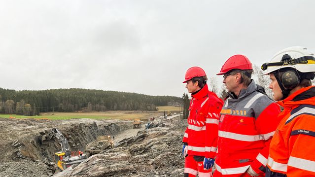 Nå kommer det asfalt på midlertidig E6 i Levanger