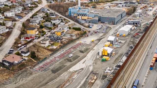 Trond våkner av at hele huset rister