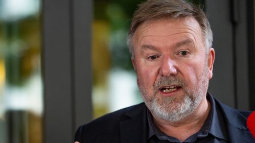 Illustrasjon av Bare ett parti vil slåss for bredbåndsstøtten