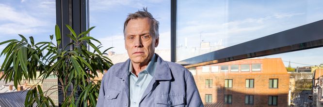 Illustrasjon av «Rasende» og «ustyrlig»
