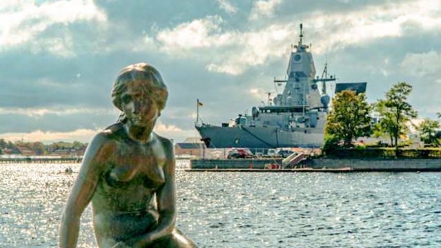 Tre typer missiler, enorm radar og ubåtjakt: Tysk krigsskip beskytter EU-toppmøtet