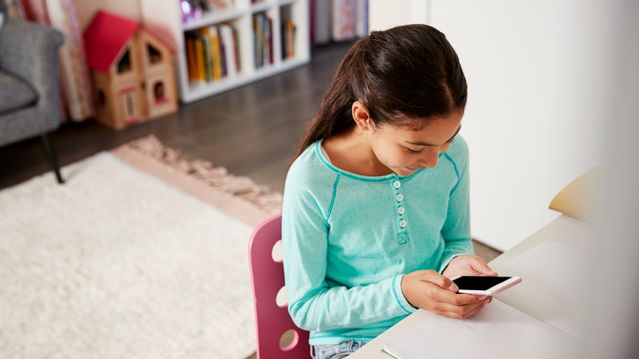 Aldersgrense til tross – halvparten av norske niåringer bruker sosiale medier