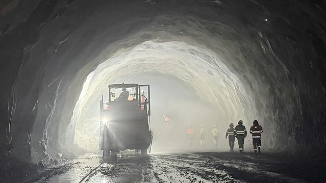 Endelig åpning i en kinkig tunnel