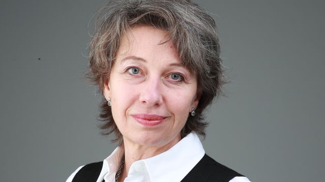 Pseudokode er enkelt – politikk er vanskelig. KI-budene bygger broen