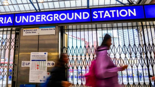 Vil drive Londons undergrunnsbane med solkraft fra egne solparker