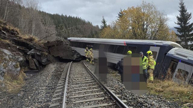 Én er død og flere skadet etter togavsporing på Nordlandsbanen