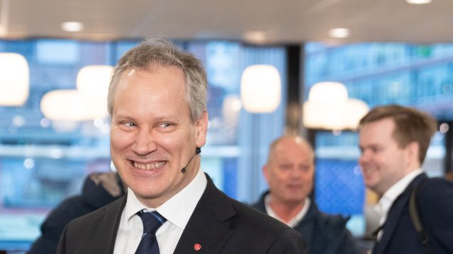 Ministeren med klar tale: Vil ha flere tog i rute, bedre punktlighet og mer samarbeid