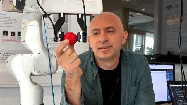 Denne roboten «føler» som en menneskehånd