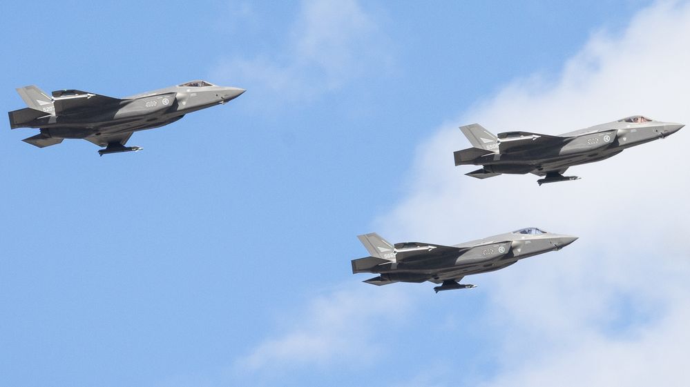 Illustrasjon av Kampfly sikret Oslo fra luften under kong Haralds gravferd