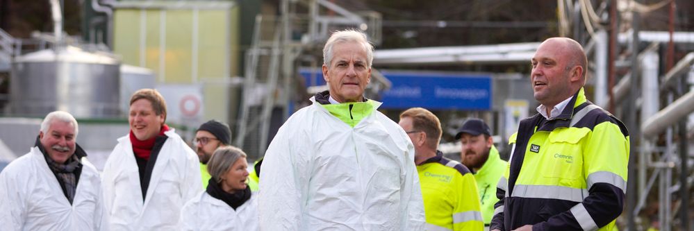 Illustrasjon av I 2025 er ammunisjon viktigere enn naturvern og miljøhensyn