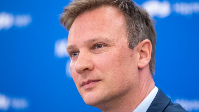 Høyre vil utrede krav om at datasentre produserer egen strøm