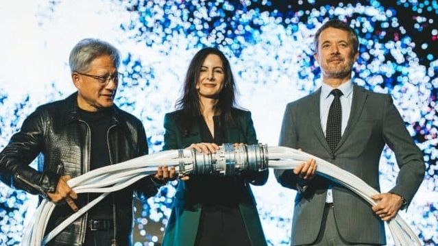 Her innvies en av verdens kraftigste KI-superdatamaskiner av Danmarks konge