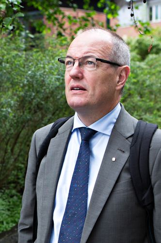 Illustrasjon av Han sier ikke nei til et kjernekraftverk i bakgården