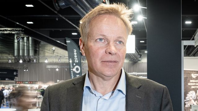 Omstridt maskeselskap gir seg ikke