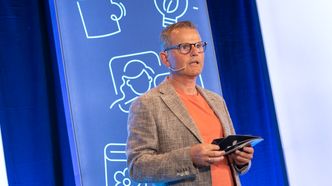 Illustrasjon av Telenor har milevis med kabler de ikke får bruke