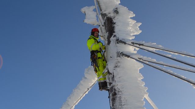 Her er det målt 68 kilo is på én meter strømledning