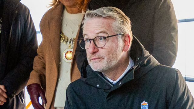 Forsvarsbygg-sjefen har permisjon i forbindelse med varsling