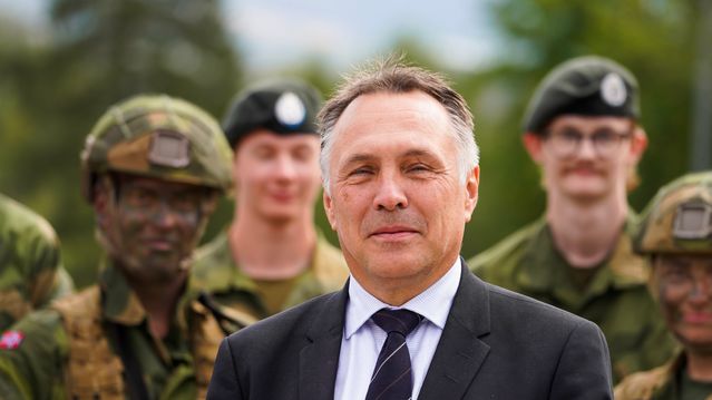 Årlig oversikt over forsvarsinnkjøp er utsatt flere ganger