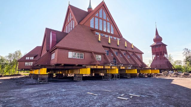 Slik flytter de Kiruna kirke