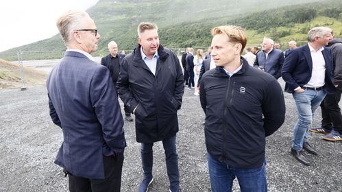 Illustrasjon av Hvorfor får Røkkes KI-datasenter lån fra staten?