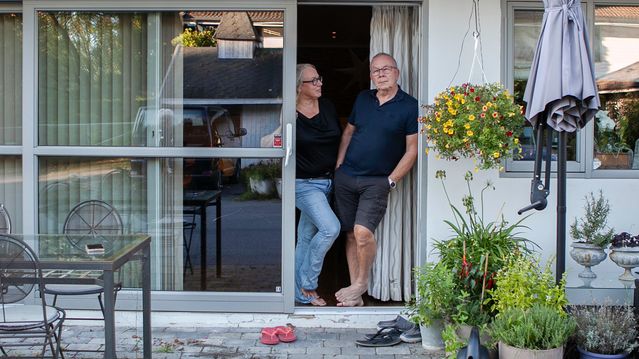 Politikerne fjernet prosjektet fra transportplanen – nå lever Line og Per i et hus de ikke aner når skal rives