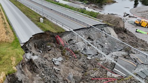 Illustrasjon av Målte Rammstein-skjelv. Nå testes fiber som sensor