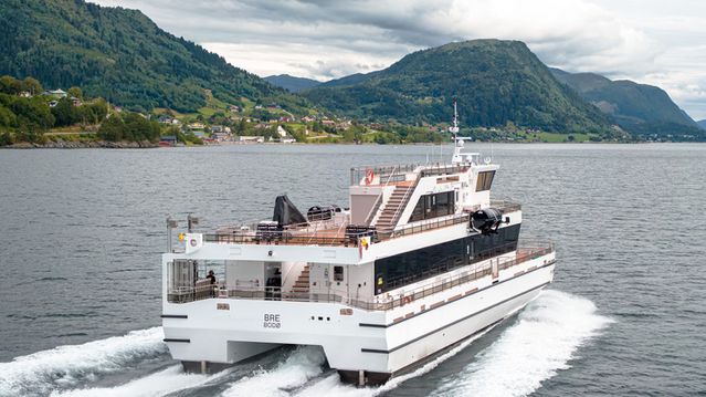 Få foten av hurtigbåtbremsen!